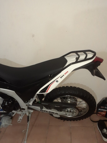Imagen 14 de 17 de Gilera Smx 250