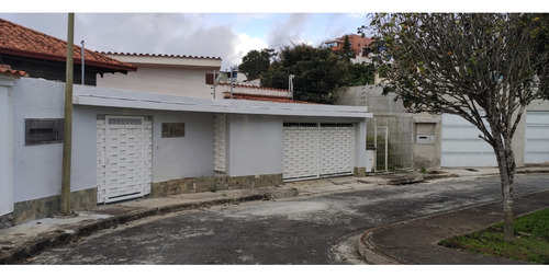 Quinta En Venta Parque El Retiro En San Antonio De Los Altos