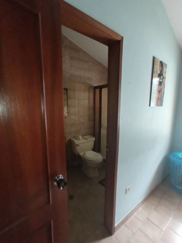 Imagen 11 de 14 de Se Alquila Casa Con Opción A Compra., Vía El Castaño