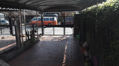 Imagen 11 de 13 de Buen Duplex, Cochera, Jardin, Gran Pileta, Y Quincho Con Parrilla.