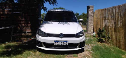 Imagen 3 de 8 de Volkswagen Gol 2017 1.6 Trendline 101cv