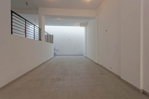 Venta Local Estrenar Doble Altura Villa Devoto
