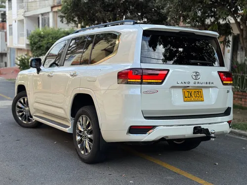 Toyota Land Cruiser 3.5 V6 Zx L300