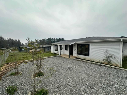 Casa En Arriendo A 5 Minutos Centro De Pucón (97123)