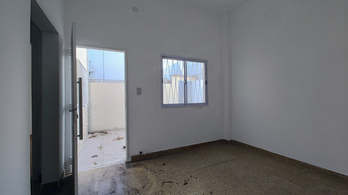 Departamento Ph En Venta En Ciudadela, Tres De Febrero, G.b.a. Zona Oeste Tres Ambientes Con Patio