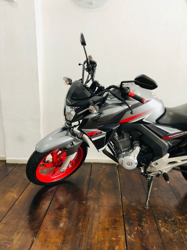 Imagem 10 de 13 de Honda Cb 250f Twister 2018 Prata!!!