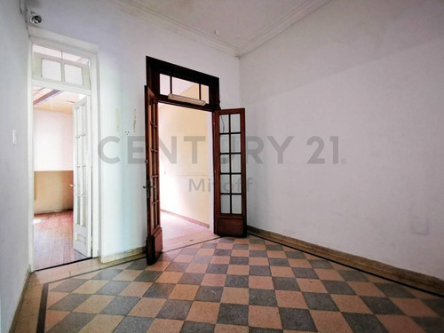 Imagen 6 de 23 de Casa En Venta En El Centro De La Plata