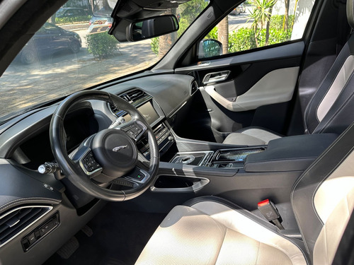 Jaguar F-PACE 2.0 16V INGENIUM R-SPORT AWD 4P AUTOMÁTICO