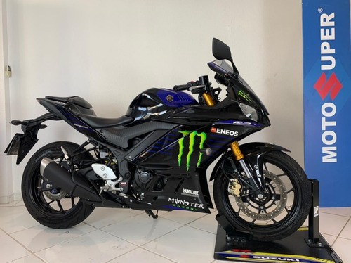 Yamaha R3 Monster