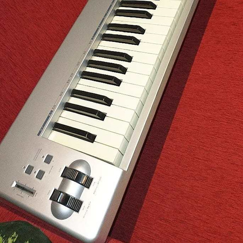 Super Controlador 88 Teclas Keystation M Audio 88 Es Permuto (Usado)