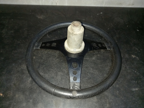 Imagem 5 de 5 de Volante Momo