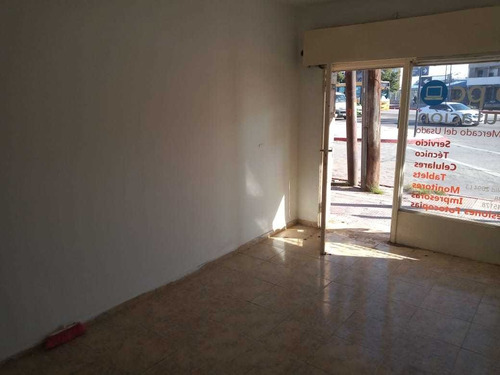 Imagen 2 de 19 de Venta De Local Más Loft