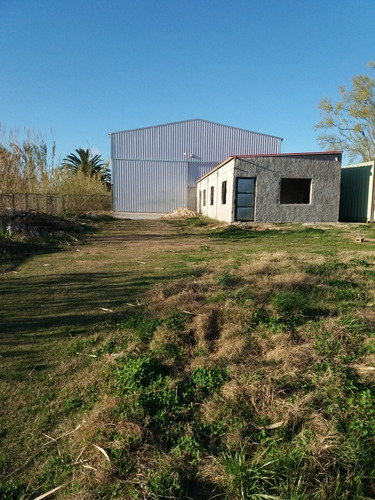 Intrusiones Y Mendoza Importante Local En Acesos De 900mt2