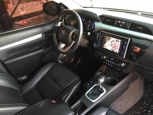 Toyota Hilux 2.8 Cd Srx 177cv 4x4 At 2017