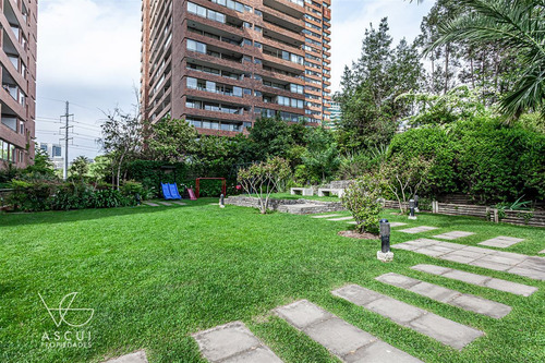 Departamento En Venta De 3 Dorm. Más Servicios En Las Condes