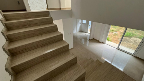 Town House San Diego Valencia Con Financiamiento De 6 Meses La Esmeralda Conjunto Residencial Cumbres La Esmeralda