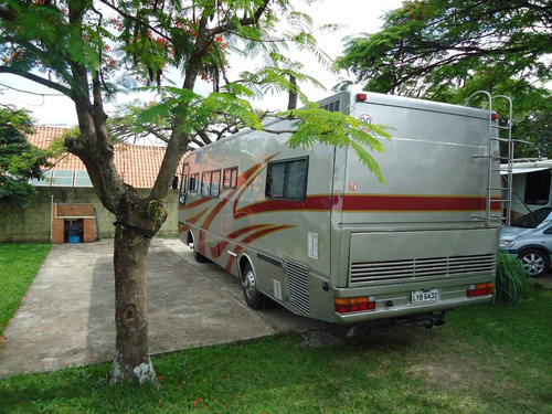 Motor Home Turiscar Riviera 900