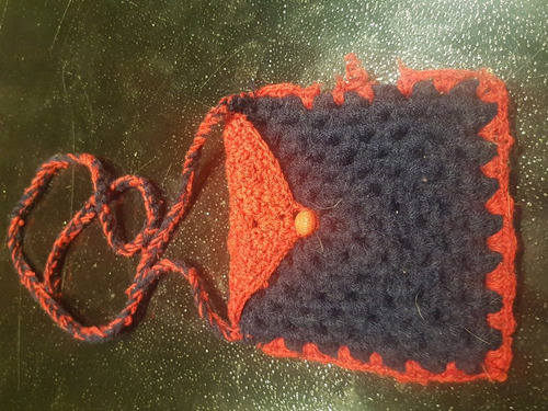 Carterita Tejida Con Detalle