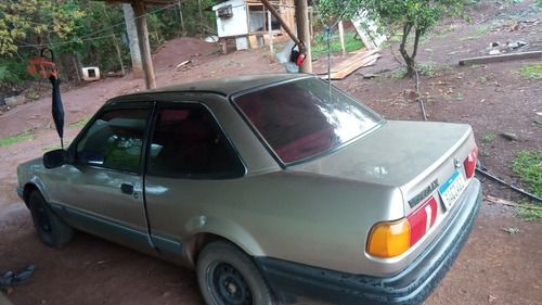 Imagem 1 de 5 de Ford Verona 1990