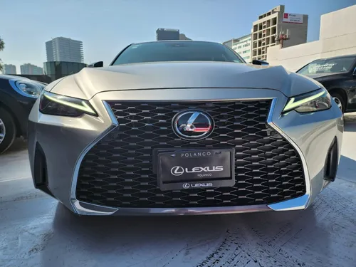 Lexus Is 300 Premium Aut 2023 3 Años De Garantia