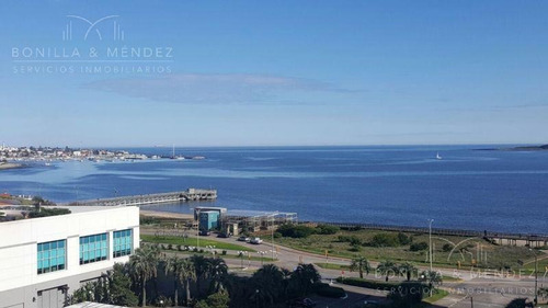 Seasons Tower, Frente Al Conrad Y A La Mansa, 2 Suites.