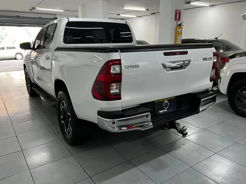 Toyota Hilux 2.4 Diésel Automática