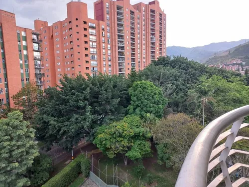 A La Venta Iluminado Y Confortable Aparta Estudio En Belén Loma De Los Bernal