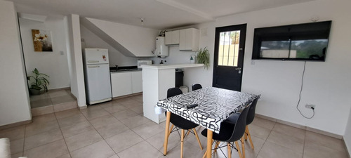 Se Vende Duplex Con Pileta Y Cochera En Carlos Paz