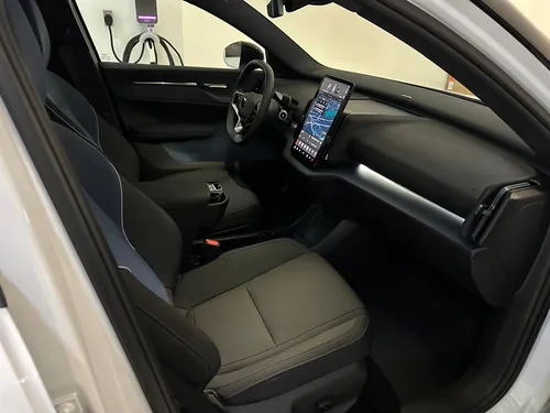 Volvo Ex30 2025