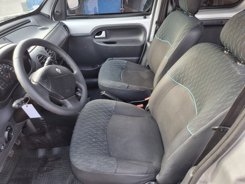 Imagen 8 de 13 de Renault Kangoo 2016 1.6 Ph3 Authentique Plus Lc