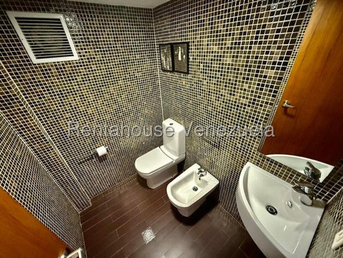 Casa En Venta En Colinas Del Tamanaco Jrz