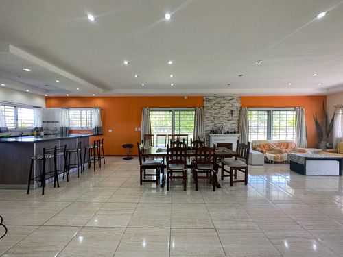 Quinta En Venta En Viejos Ombues