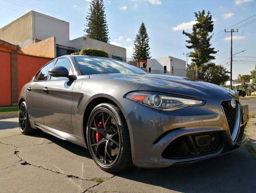 Imagen 4 de 15 de Alfa Romeo Giulia 2018 Quadrifoglio V6 Bi-turbo Factura Org