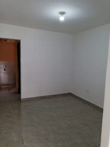 Edificio De 3 Pisos Barrio Colon