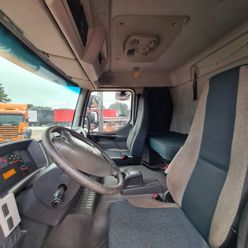Volvo Vm330 Bitruck 4º Eixo Porta Container 2015 Vm 330