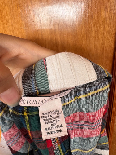 Pijama A Cuadros Victorias Secret Multicolor Talla M (Usado)