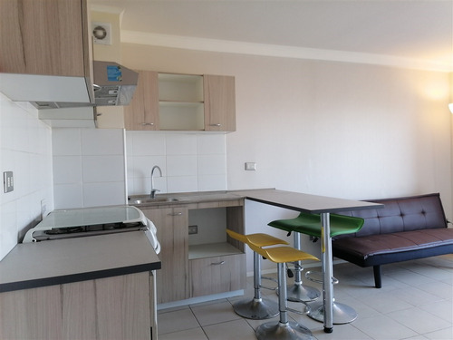 Departamento En Venta De 2 Dorm., 2 Baños En Quilpué