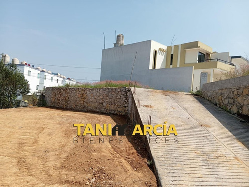 Vendo Terreno De 304 M2 Con Un 15% De Desnivel En Córdoba
