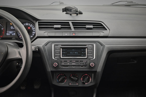 Imagen 12 de 15 de Volkswagen Gol Power 1.6 2020
