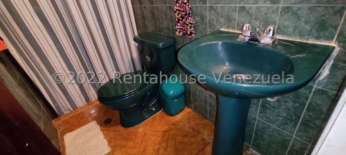 Imagen 10 de 11 de Casa En Venta En Santa Rita Maracay Aragua 22-25817 Irrr