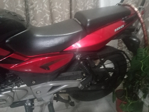Bajaj Rouser 180