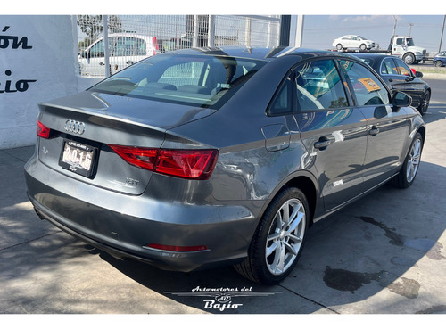 Audi A3 1.8 Sedán Ambiente At
