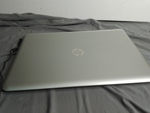 Laptop Hp Pavilion 17 Intel Core I5 8ram 1tb (Usado)