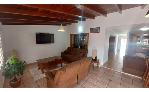 Townhouse Urb. La Lagunita Sector Tipuro Maturin Ve13-034st-lfaj