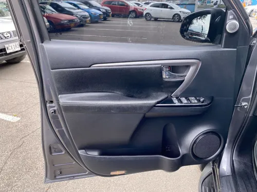 Toyota Fortuner 2.4 SRV AT