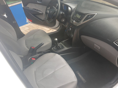 Imagem 7 de 10 de Hyundai Hb 20 Sedan 1.0 12v 4p Flex Comfort Plus