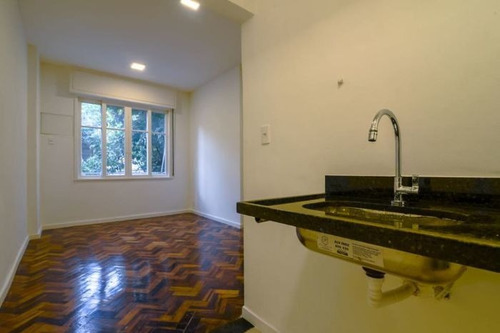 Apartamento À Venda Na Rua Professor Alfredo Gomes, Botafogo, Rio De Janeiro - Rj - Liv-9215