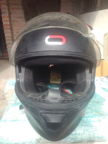 Buenas Noches Vendo 3 Cascos Para Moto En 1,800 Los 3 Están