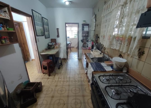 Se Vende Casa En El Rosal, De Estratégica Ubicación Habitable 5/5/5 Interesante Potencial Comercial Y Residencial Con Posibilidades De Ampliar