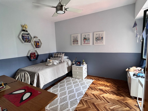 Departamento En Martínez, 4 Dormitorios, Dependencias Y Cochera